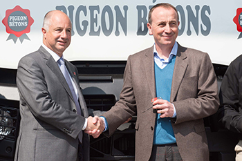 Renault Trucks Başkanı Bruno Blin, Pigeon Grup Başkanı Thierry Pigeon