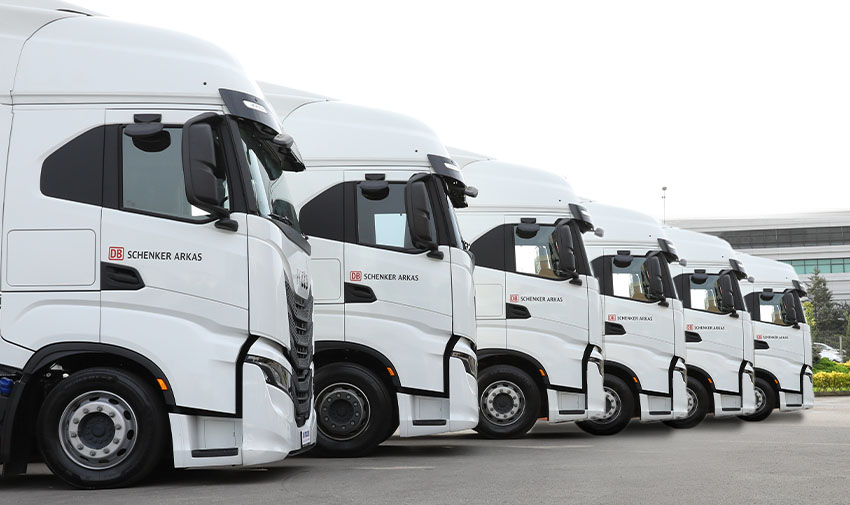 DB Schenker Arkas TIR Filosunu Iveco Çekicilerle Güçlendirdi