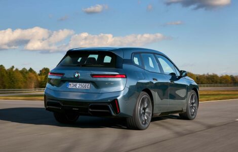 BMW iX xDrive60