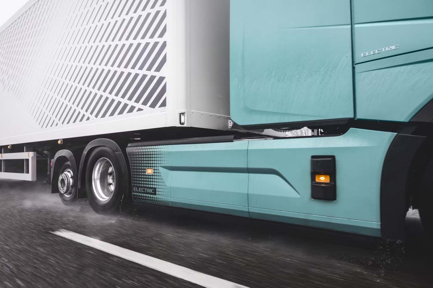Volvo'nun Yeni Elektrikli Kamyonu 600 km Menzil ve Süper Hızlı Şarj Sunacak 3