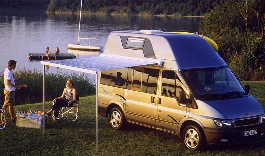 Ford Transit 60 Yaşında: Ticaretin Değişmeyen Gücü 4 2002 model Ford Transit