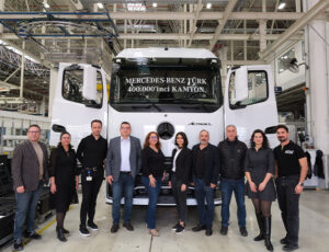 Mercedes-Benz Türk, Aksaray Kamyon Fabrikası’nda 400 Bininci Kamyonunu Üretti 5