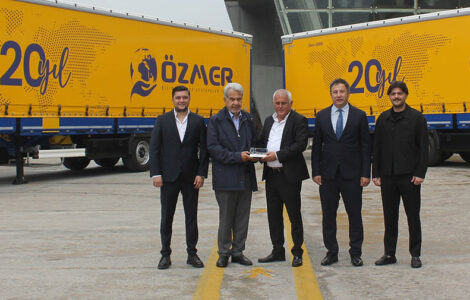 Özmer Lojistik’ten 20. Yıl Yatırımı: 60 TIRSAN 12