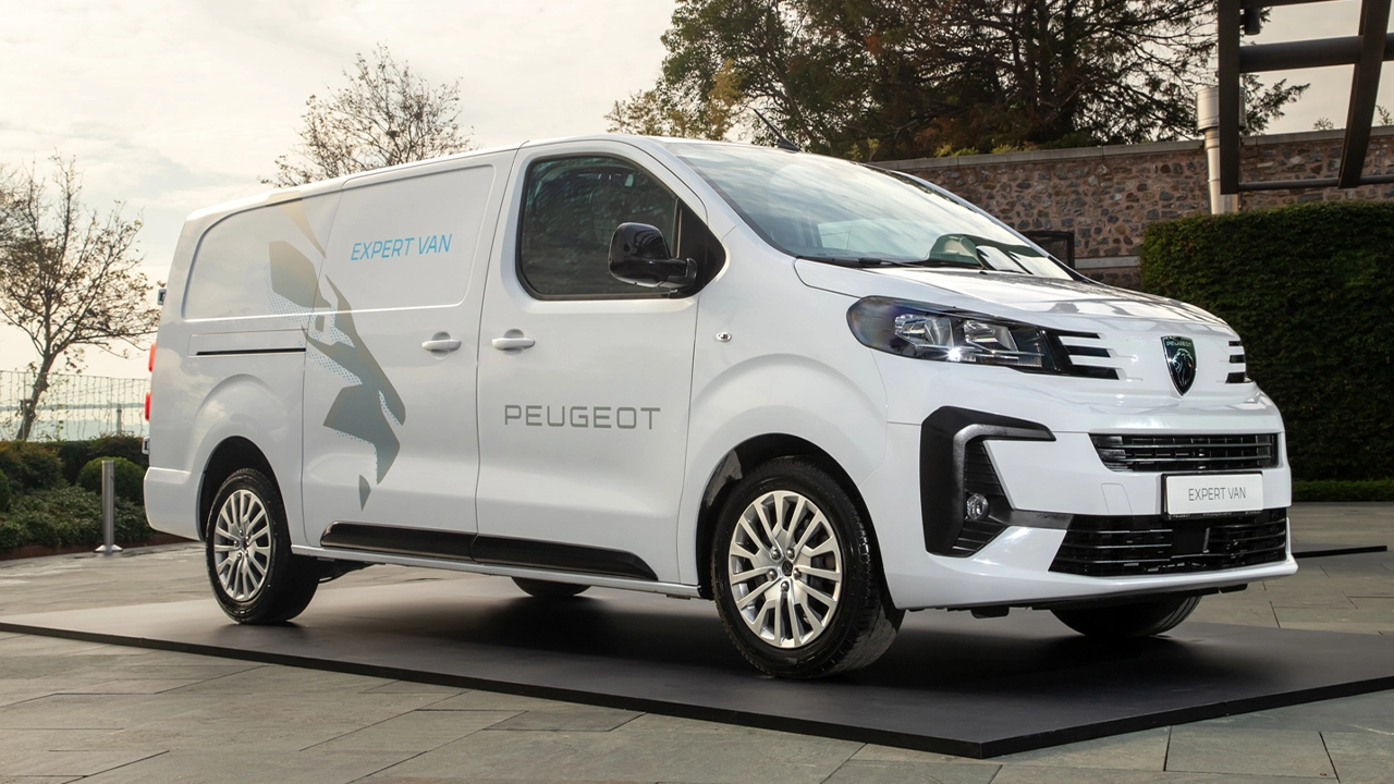 Yerli Üretim Peugeot Expert Traveller'in Satışı Başladı 4