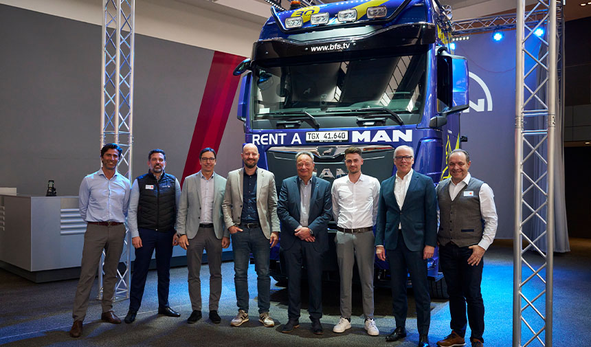 MAN, 250 Tonluk Dev Çekicisini Tanıttı 3