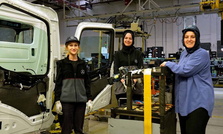 Mercedes-Benz Türk’ten Üretimde Kadın İstihdamına İşin Kaynağında Destek 1