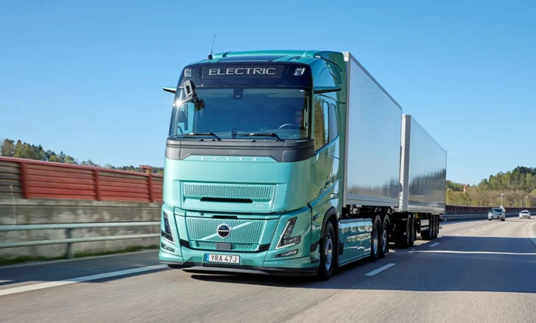 Volvo Trucks’tan: 700 km Menzilli Elektrikli Çekici Yollarda! 1