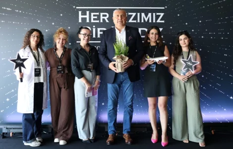 Mercedes-Benz Türk’ün “Her Kızımız Bir Yıldız” Programı 22. Yılını Kutluyor 12